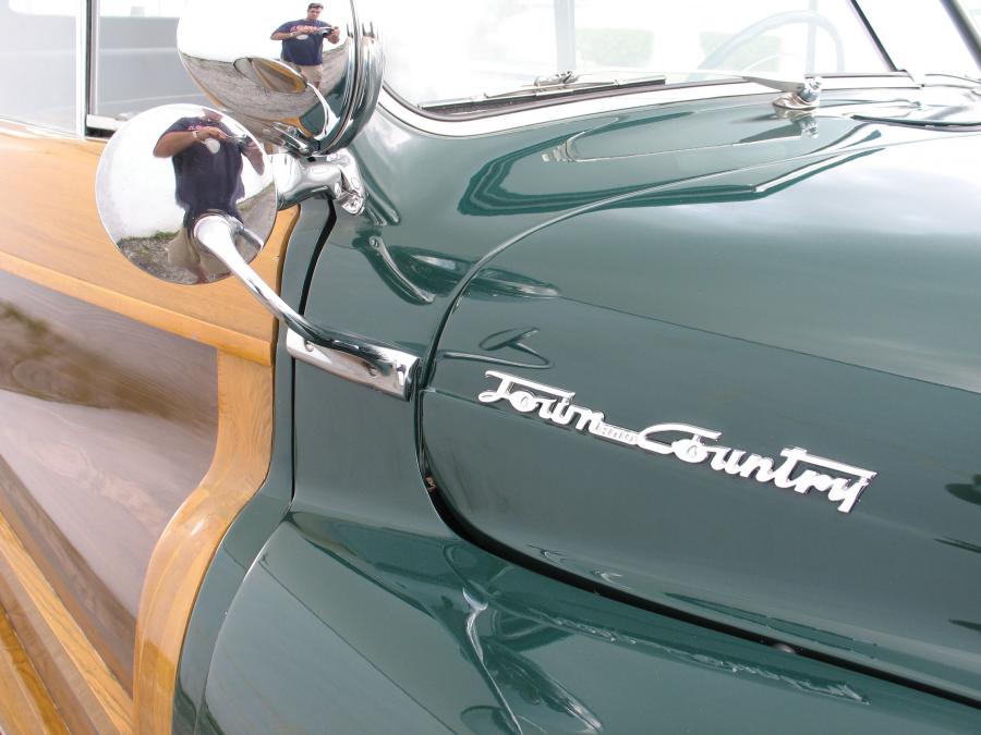 Детали экстерьера Chrysler Town & Country Convertible 1948 года  (фото 24 из 53)